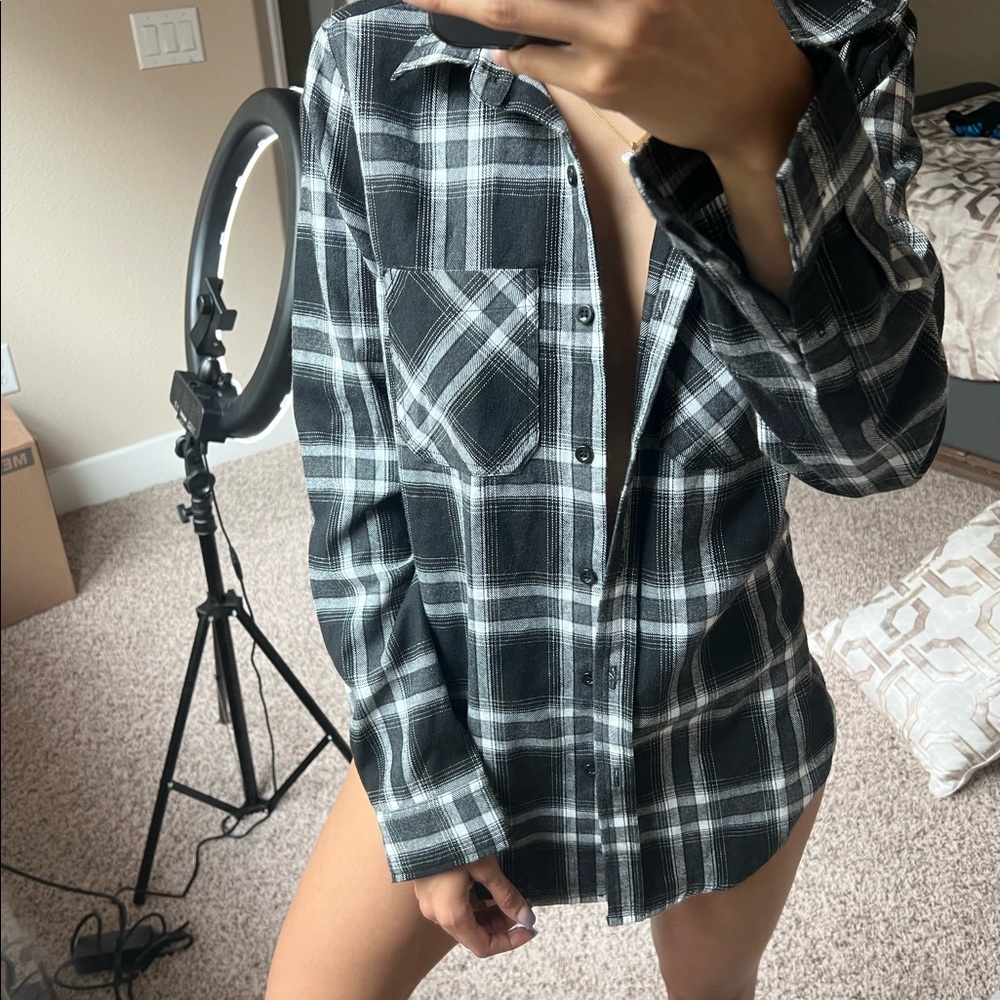 Flannel - Picture 4 of 4